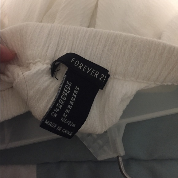 Forever 21 - Cropped off the shoulder white top - Picture 2 of 2